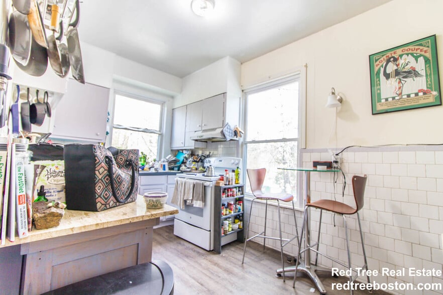 Building Photo - 45 Auburn St