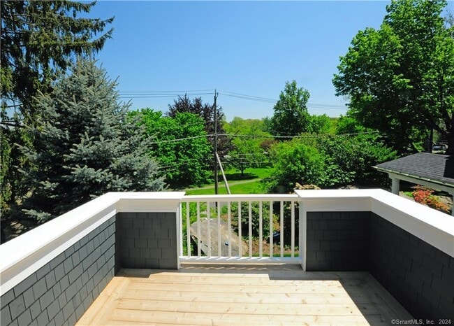 Building Photo - 1 Home Pl