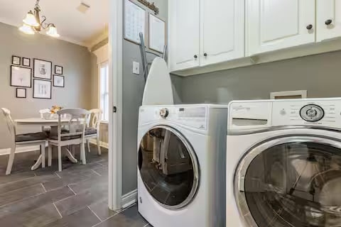 Building Photo - 8116 Kanis Oaks Dr