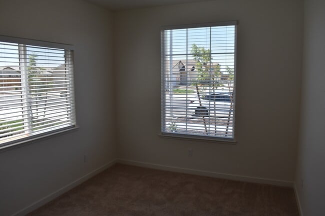 Building Photo - 4721 Irma Dr