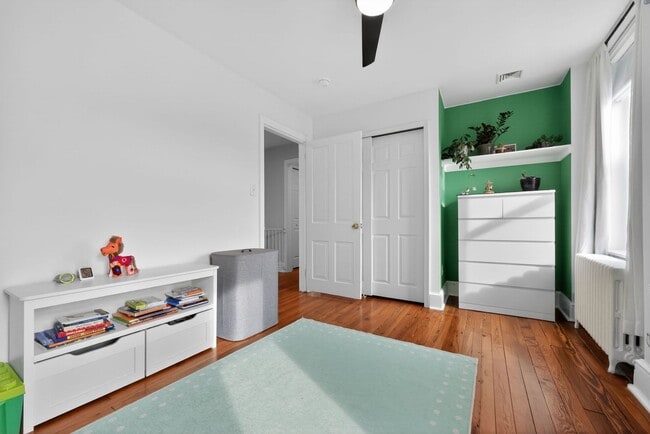 Building Photo - 4 Bedroom, 2 Bath Conshohocken Gem!