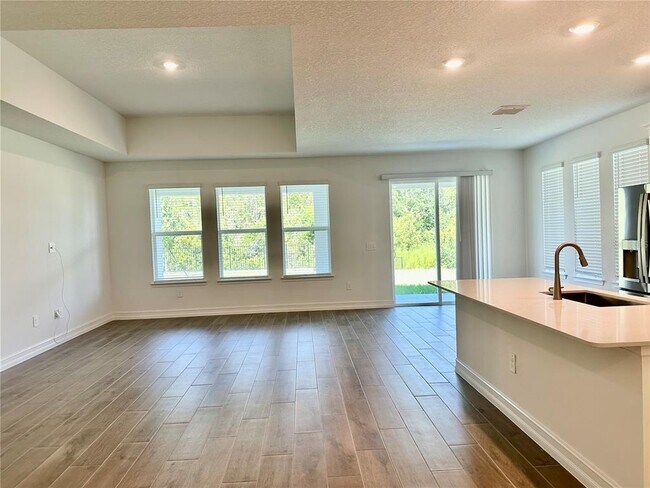 Building Photo - 17797 Grassybend Lp