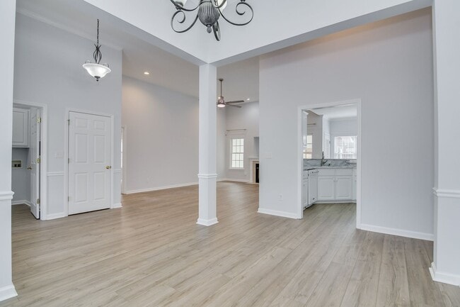 Building Photo - 4 Bedroom 2 Bath in Evans