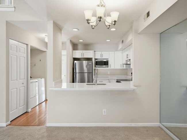 Building Photo - Perfectly situated in the highly sought-after Ponds of Centreville community!