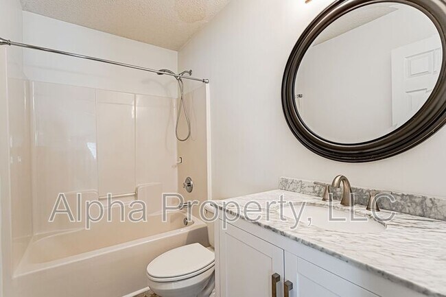 Building Photo - 317 Edenberry Way