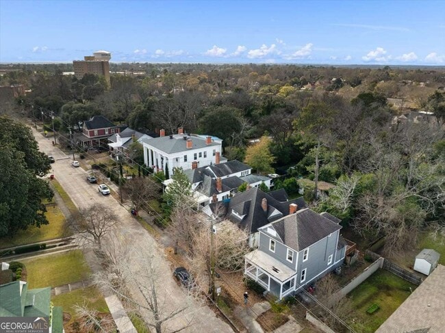 Building Photo - 170 Rogers Ave