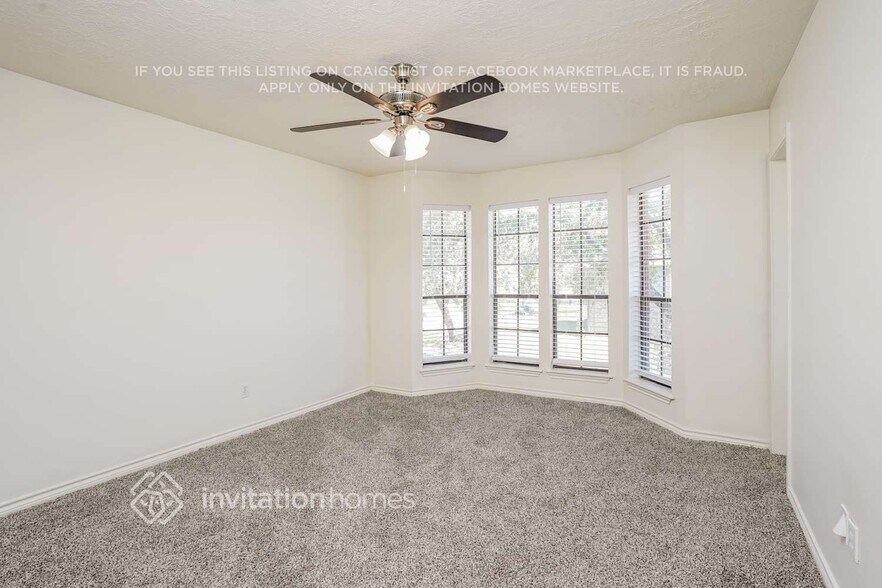 Building Photo - 11903 Gardenglen Dr