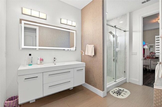 Building Photo - 10613 Mobberley Cir