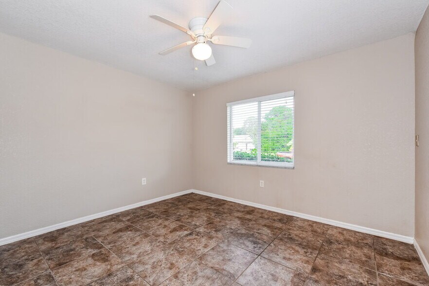 Building Photo - 187 Cougar Way