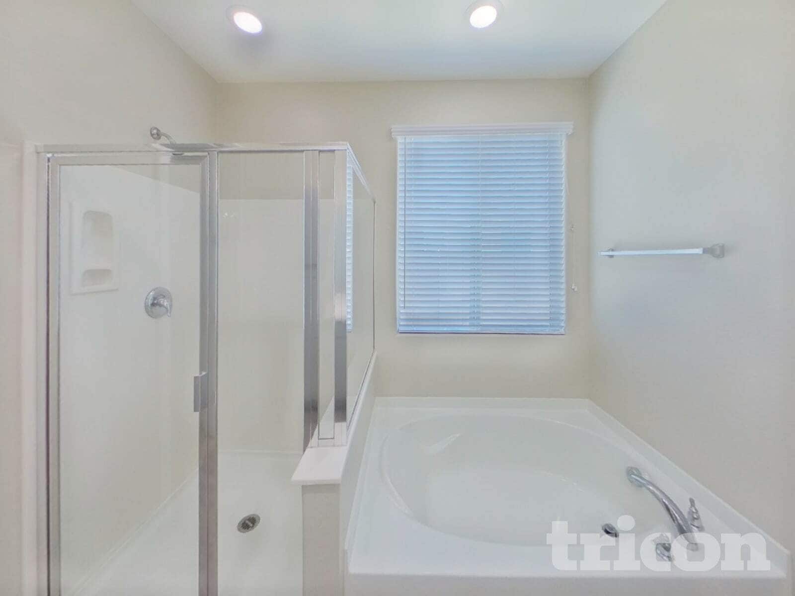 Building Photo - 2618 E Danbury Rd