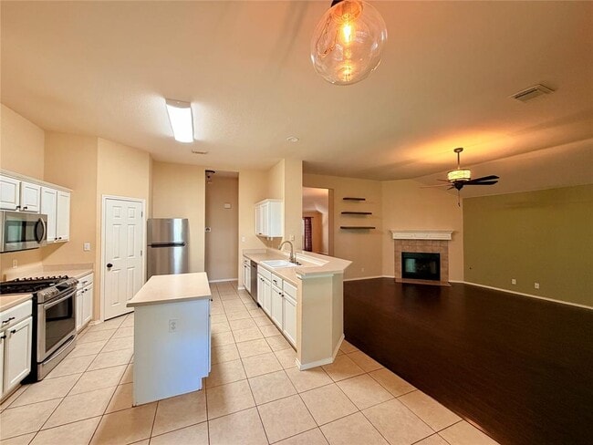 Building Photo - 4415 Hunters Lodge Dr