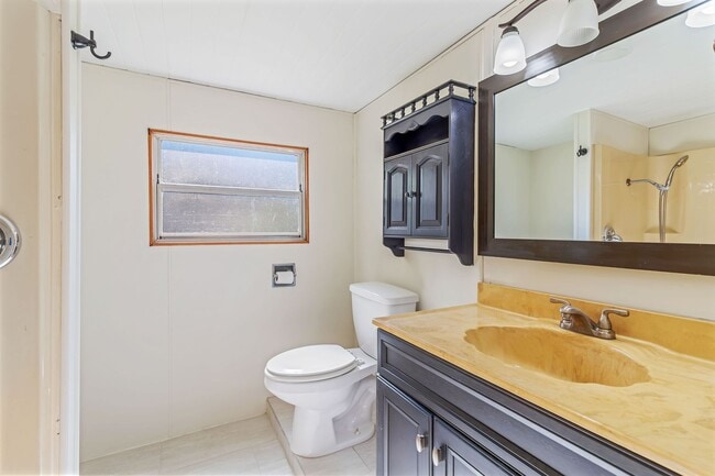 Building Photo - Charming 2BR/2BA Waterfront Home for Rent ...