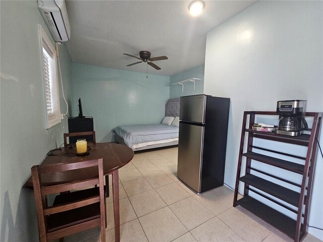 Building Photo - 896 Florida Pkwy