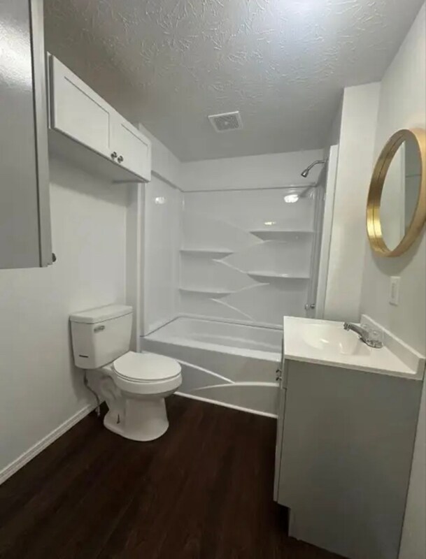 Building Photo - 16625 S Broadway St