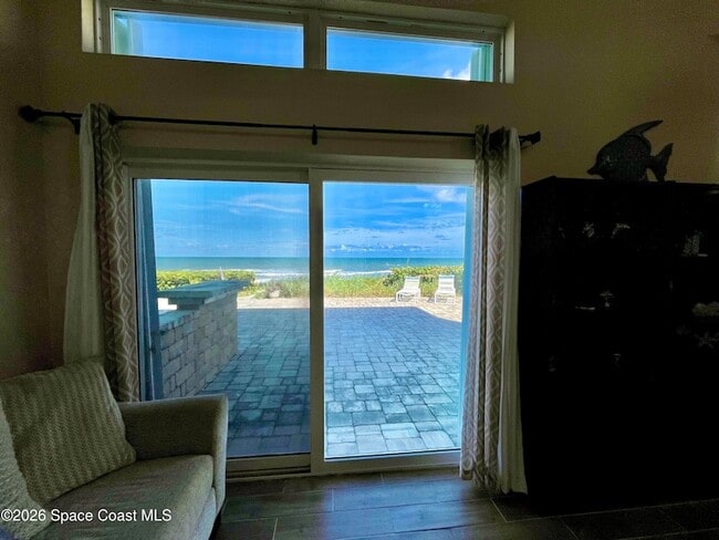 Building Photo - 799 Shell St