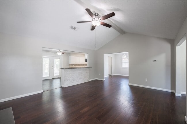 Building Photo - 809 Newport Blvd