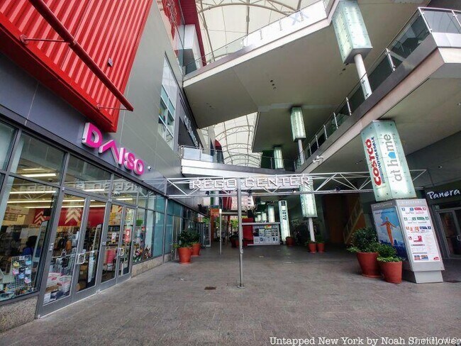 Building Photo - 61-25 97th St