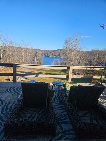 Relaxing deck - S818 Goldfinch Ct