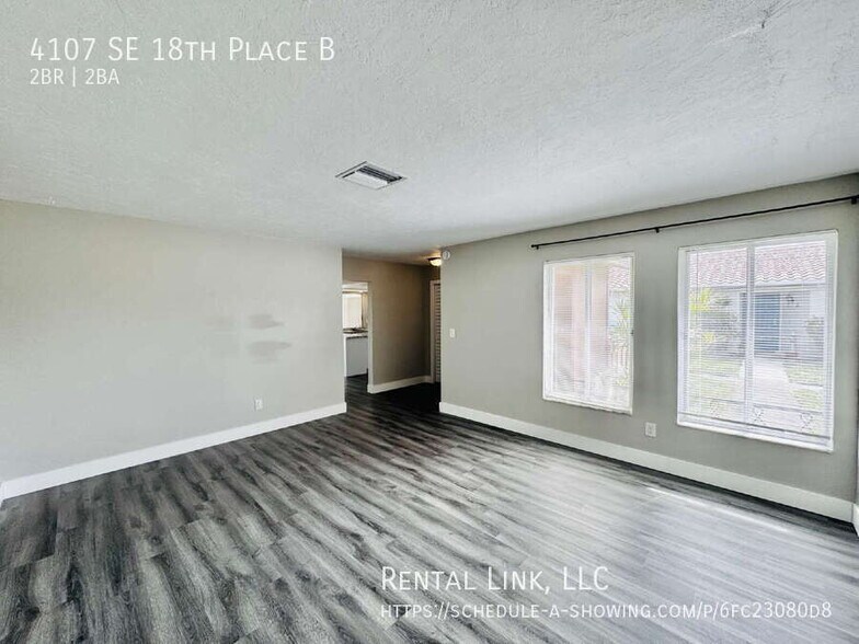 Building Photo - 4107 SE 18th Pl