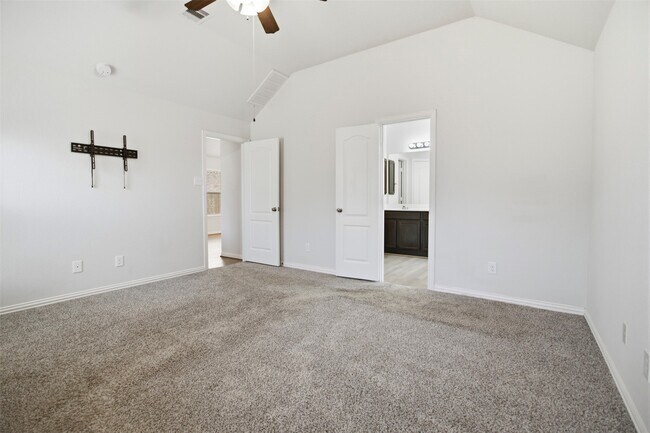 Building Photo - 40330 Bay Warbler Wy