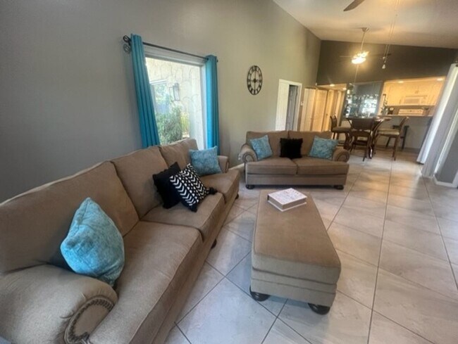 Building Photo - 3 Bed / 2 Bath House at INDIAN PALMS CC** ...