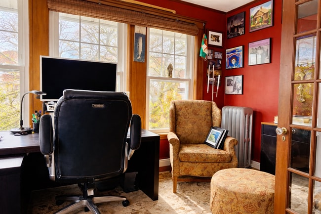 Building Photo - 740 Belmont St