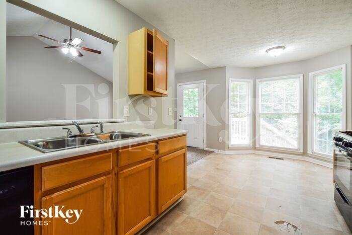 Building Photo - 268 Yellowstone Dr