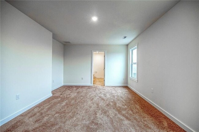 Building Photo - 123 Foxhound Dr