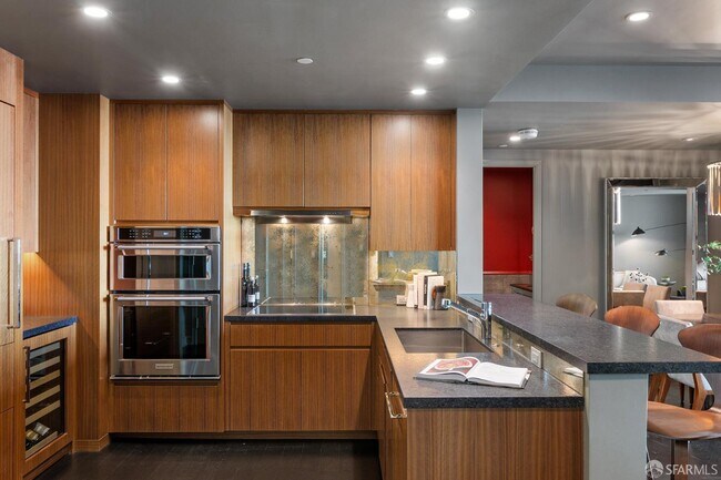 Building Photo - 765 Market St