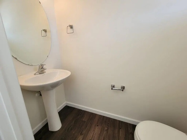 Building Photo - 64 Rollins Ln