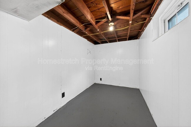 Building Photo - 6029 Evergreen Blvd