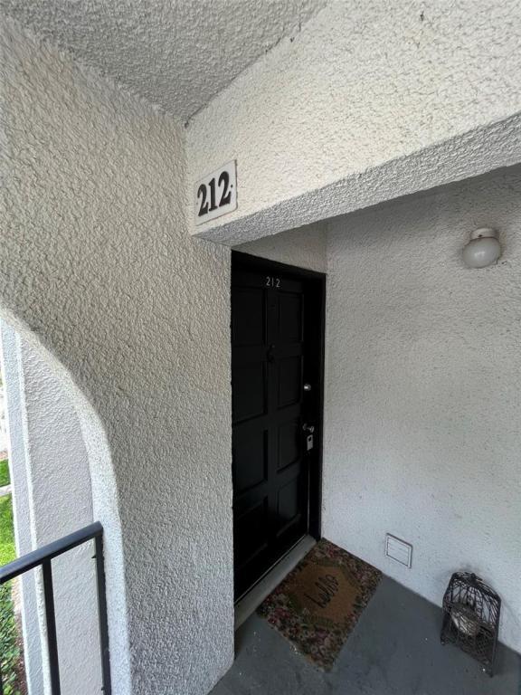 Building Photo - 705 Russell Ln