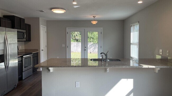 Building Photo - 10881 Chippewa Way