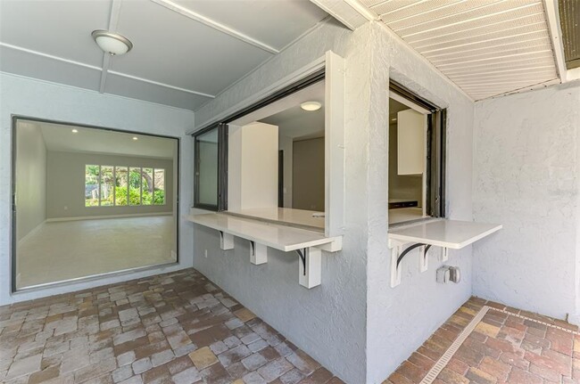 Building Photo - 1224 S View Dr