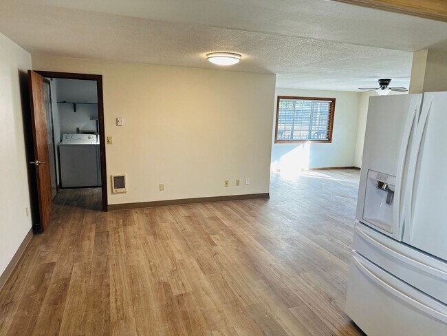 Building Photo - Newly Remodeled Four Bedroom One Level Home