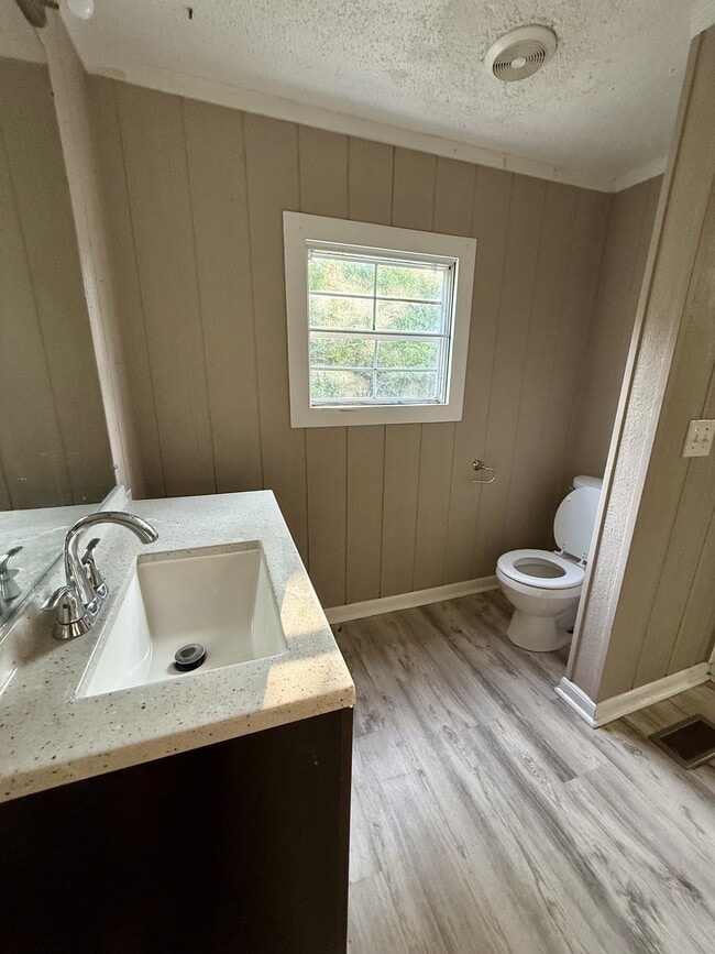 Building Photo - 18300 Brandi Ct