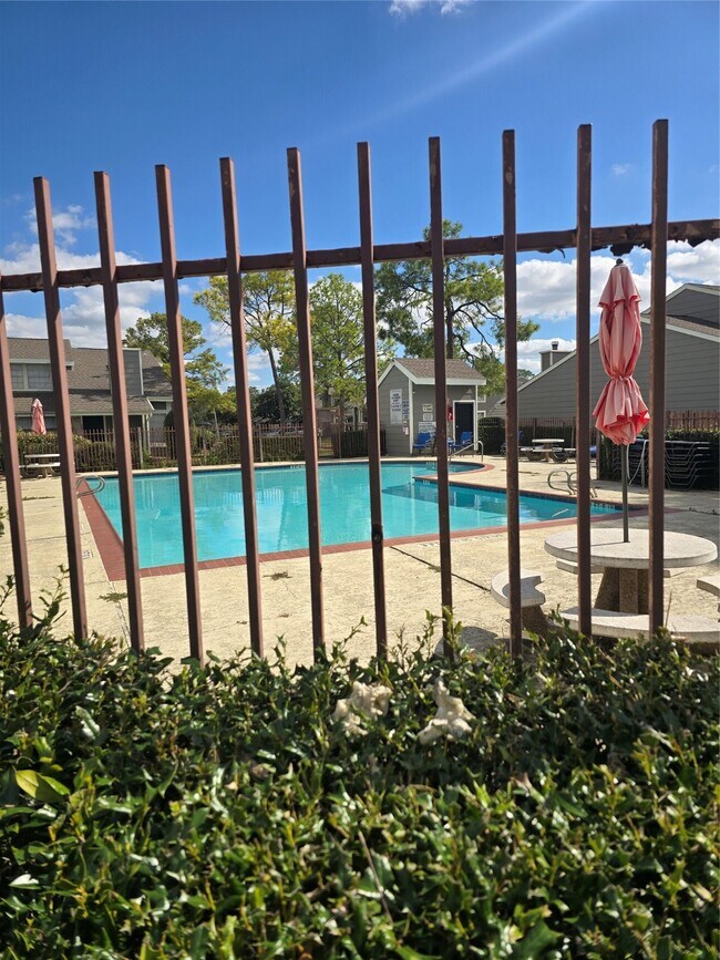 Building Photo - 6347 Cattails Ln