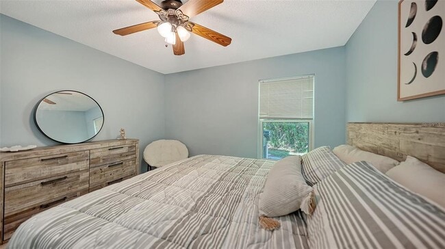 Building Photo - 2246 Cork Oak St W