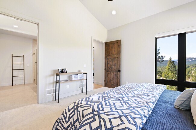 Building Photo - 4475 Forest Trail