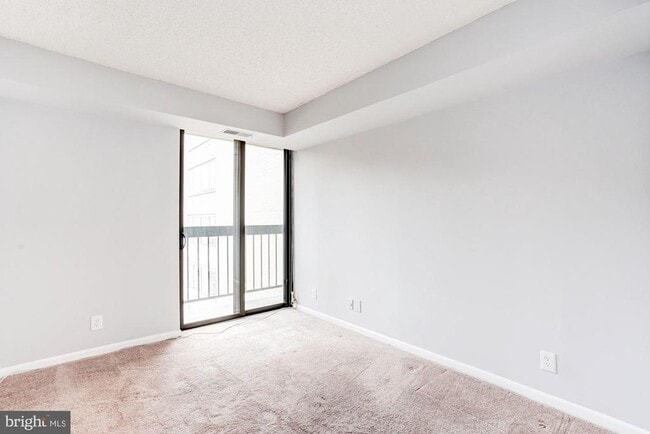 Building Photo - 1140 23rd St NW