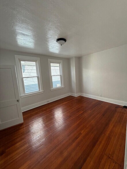 Building Photo - 1669 New Haven Ave