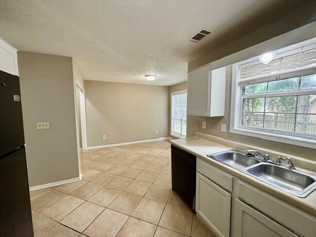 Building Photo - 3484 Shady Woods Cir
