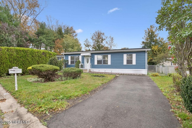 Building Photo - 5 Fallow Dr