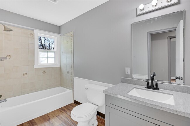 Building Photo - 16211 Birch Ave SE