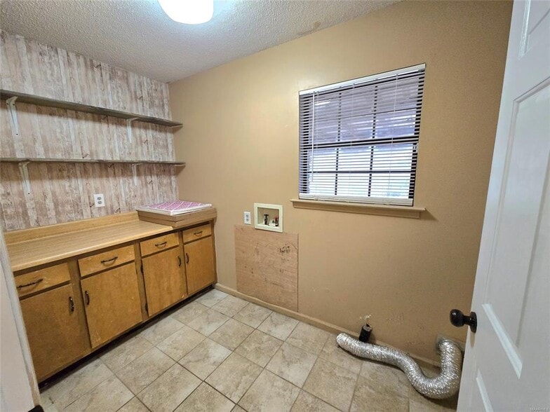 Building Photo - 1211 Dalraida Rd