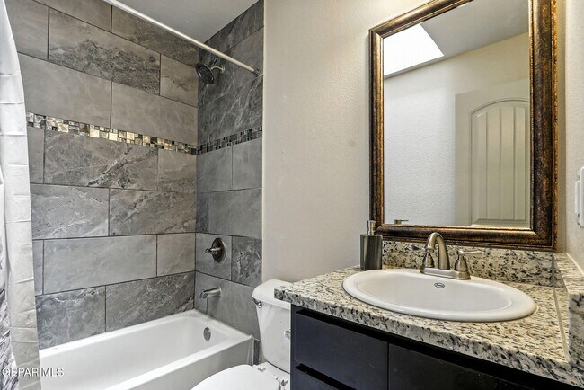 Building Photo - 14812 Hunters Grove Ave