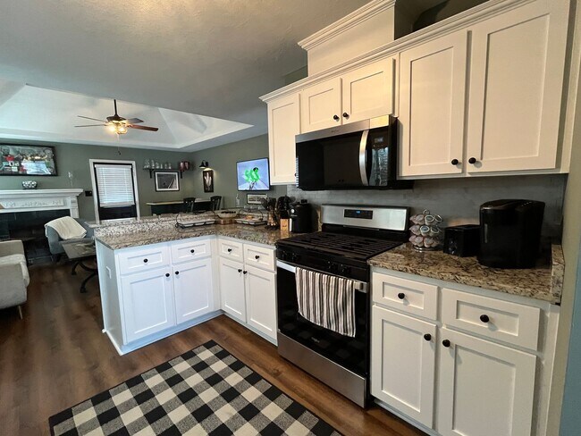 Building Photo - Home Away From Home - Furnished Rental