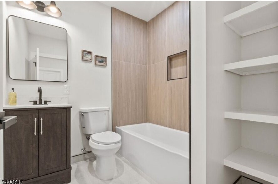 Building Photo - 180 N 12th St