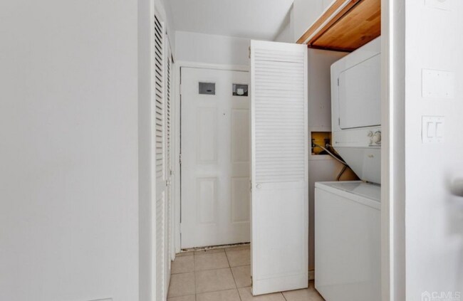 Building Photo - 117 Longfield Ct