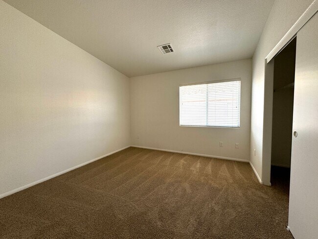 Building Photo - 6839 Scarlet Flax St